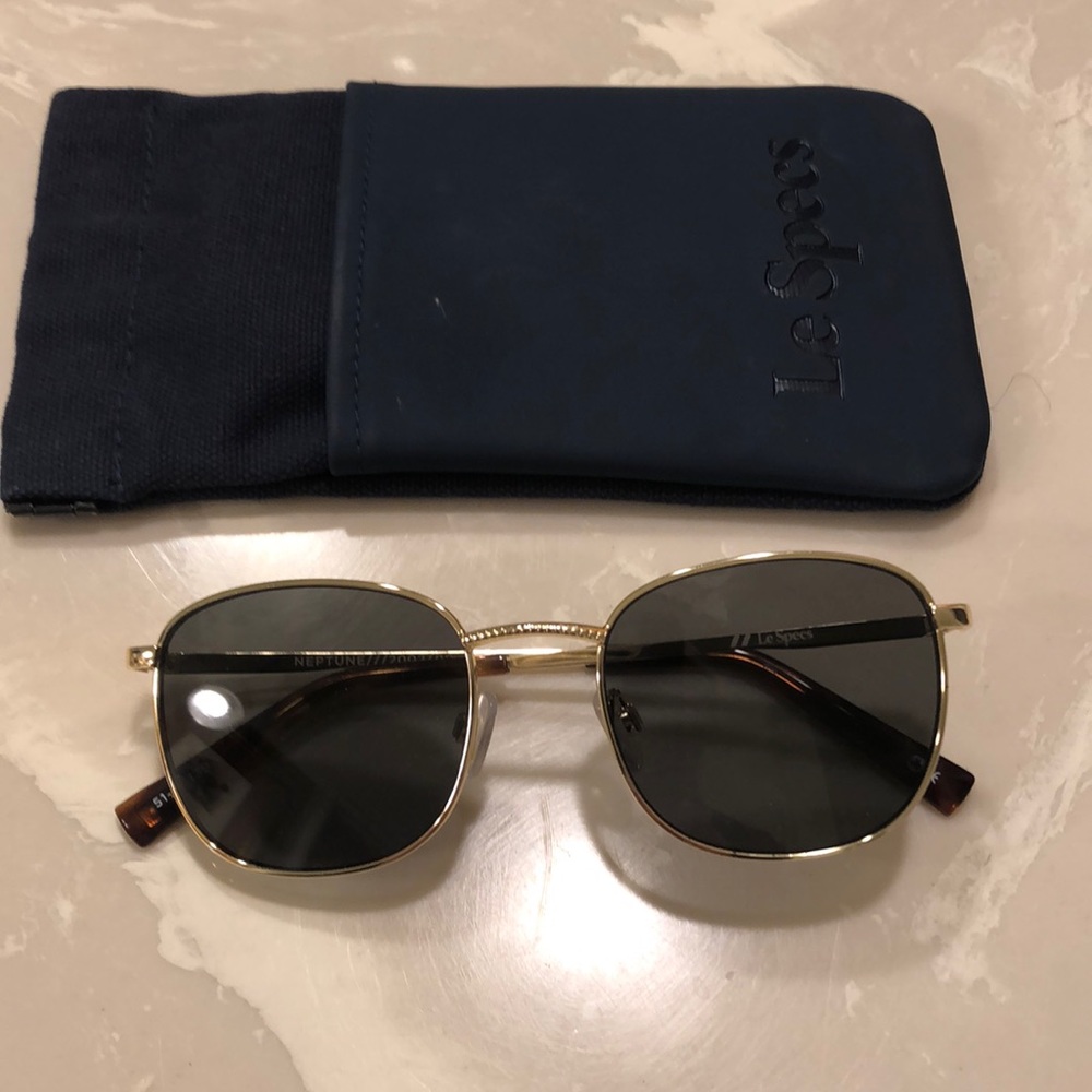 LeSpecs Aviator Sunglasses